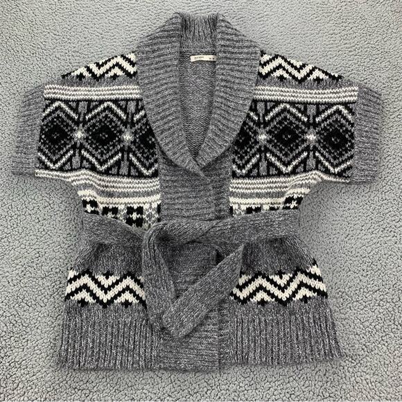 Old Navy Women's Knit Wool Blend Short Sleeve Chunky Cardigan  -  Size:  M - Picture 1 of 16